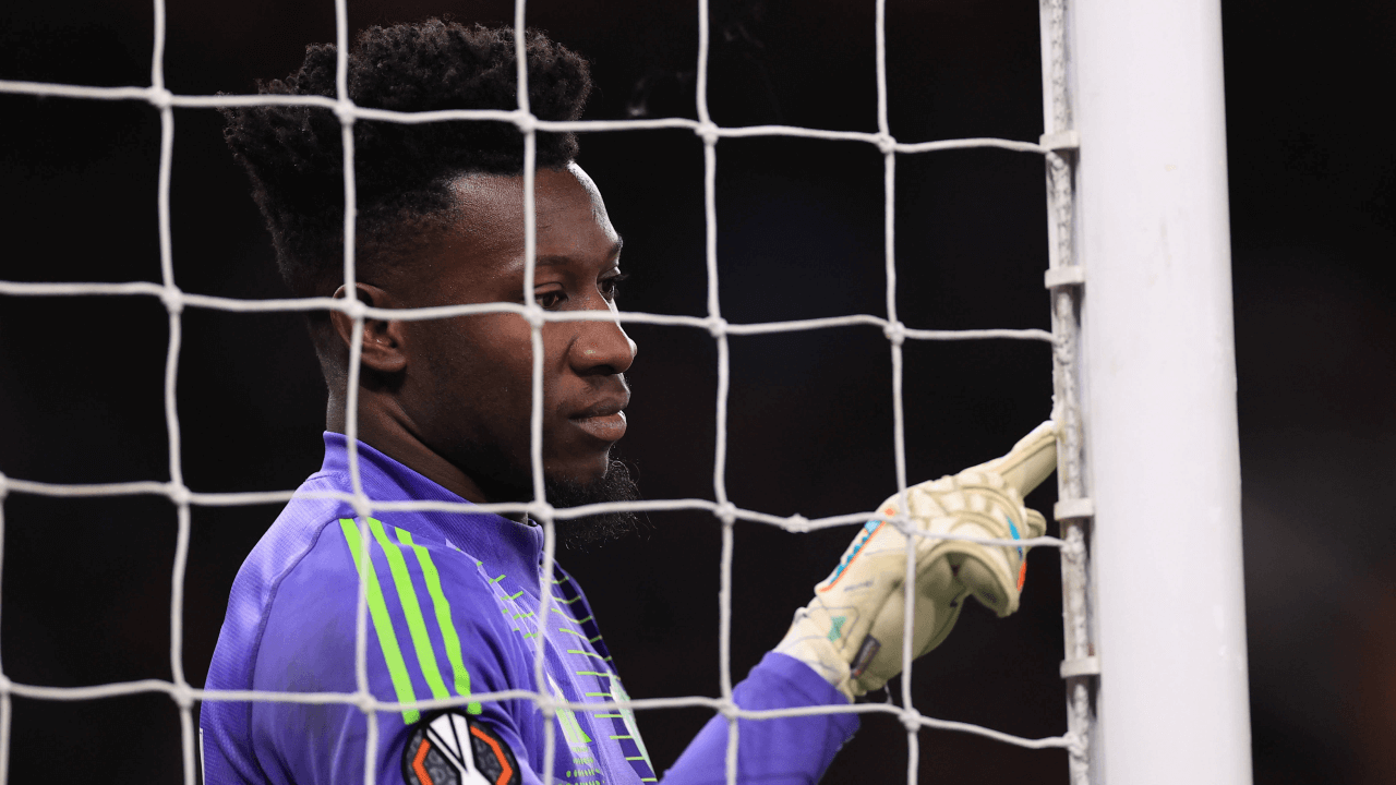Manchester United’s goalkeeping situation is a crisis of their own making